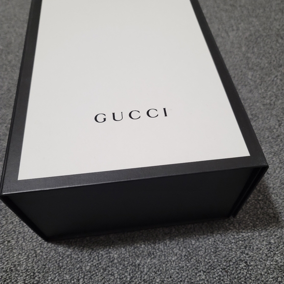 🌟Host pick🌟Authentic Gucci wide leather belt with Double G pearl - Picture 11 of 16